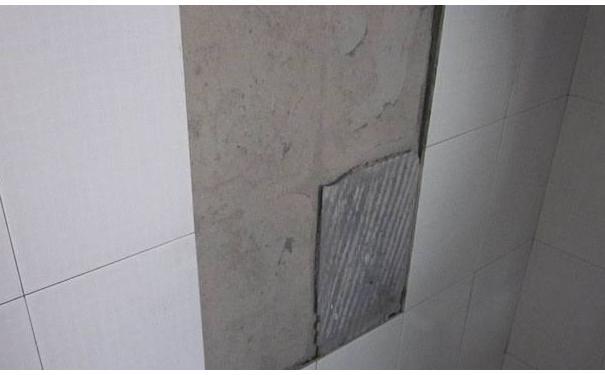 地板砖空鼓是什么原因造成的(地板砖空鼓是什么原因造成的图片)